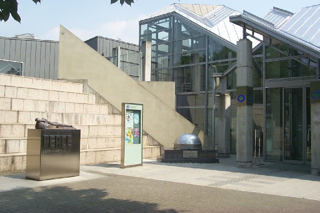 Osaka international peace center