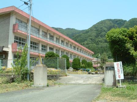 旧片岡小学校