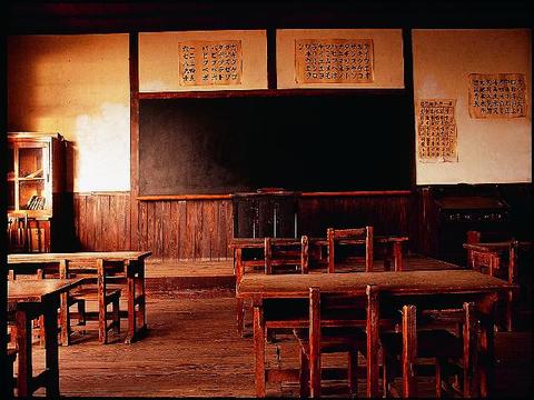 昭和初期の小学校舎